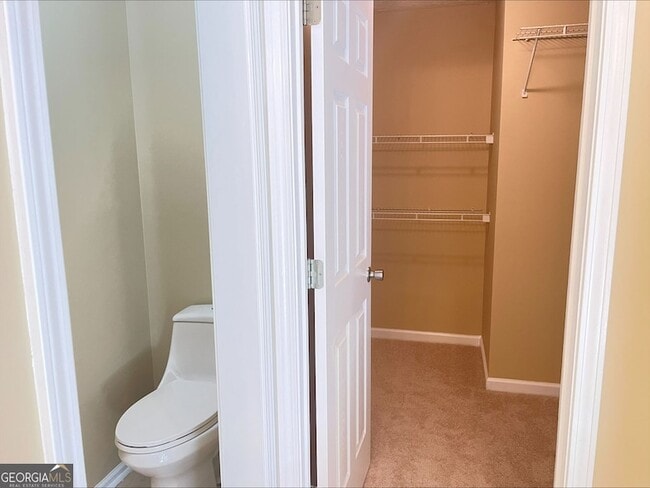 Building Photo - 2265 Winthrope Way Dr