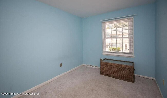 Building Photo - 166 Haverford Dr