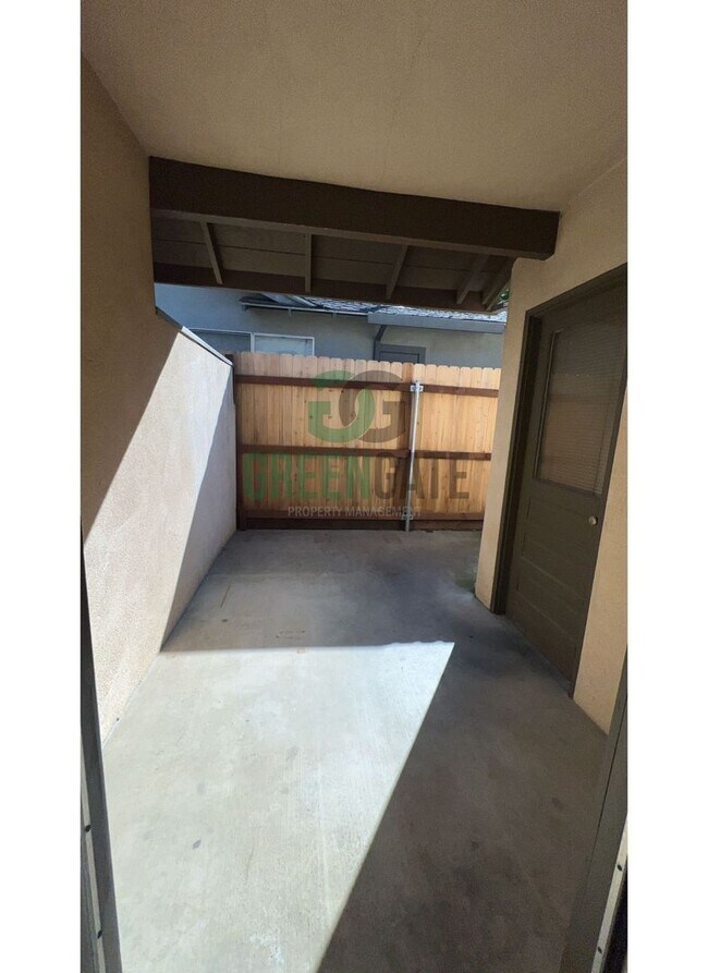 Building Photo - 3401 Winchester Ct