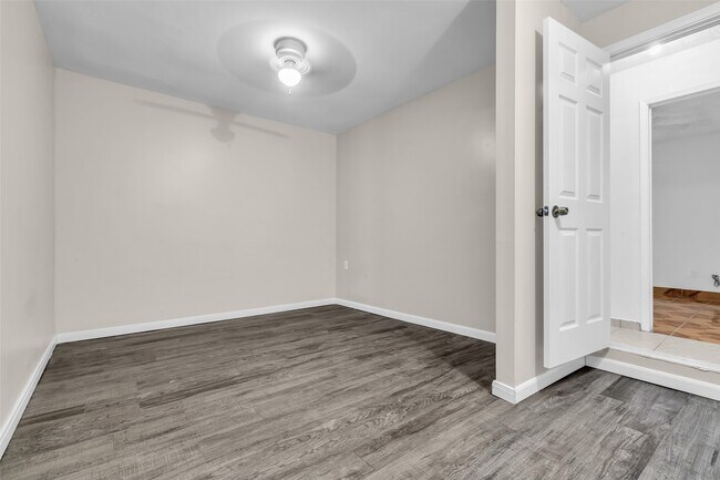 Building Photo - 7227 Greenyard Dr