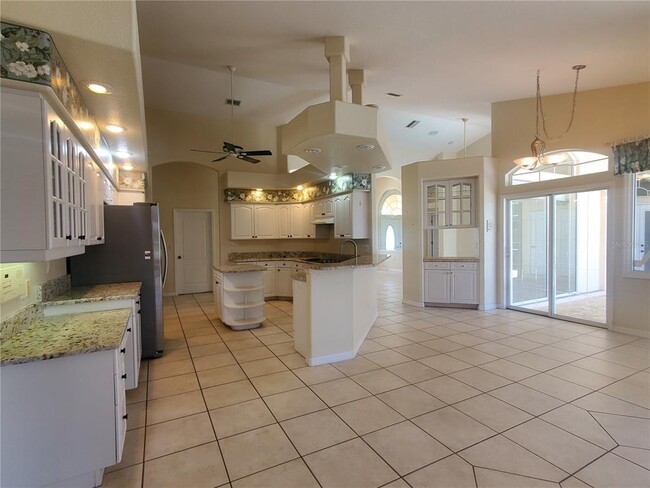 Building Photo - 315 Caicos Dr
