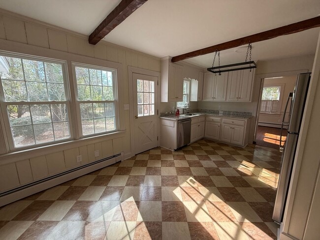 Building Photo - 1121 Forest Hills Rd NW