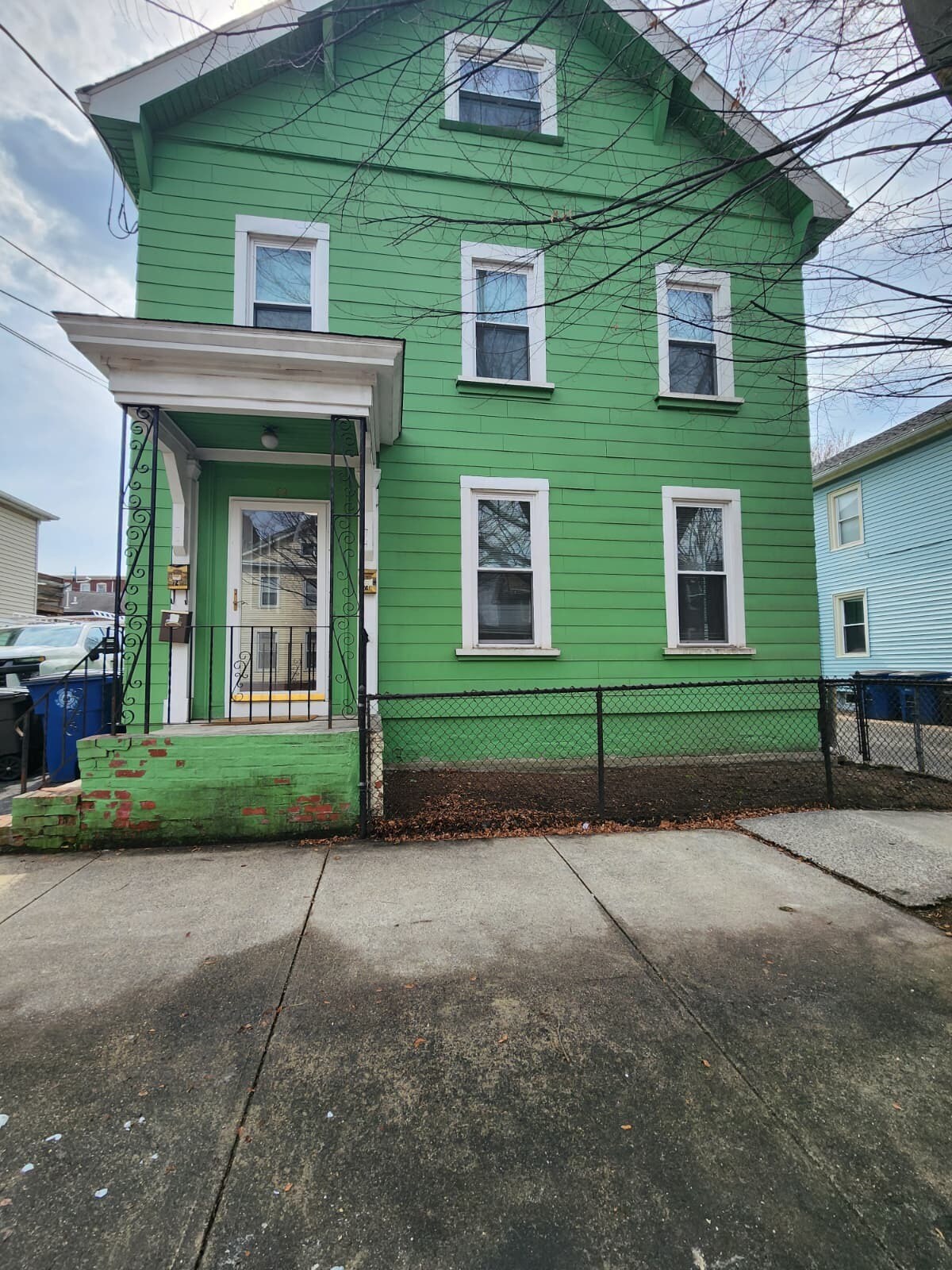 Building Photo - 74 William St