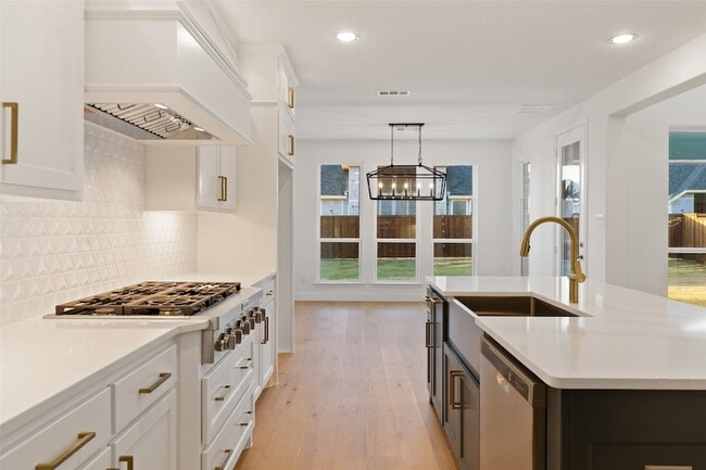 Building Photo - 2380 Rainforest Dr