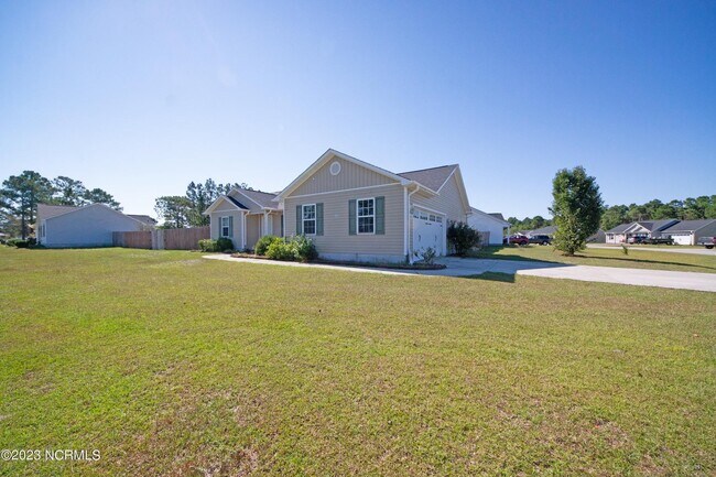 Building Photo - 211 Michel Ct