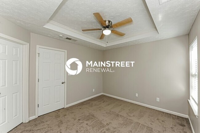 Building Photo - 2 Bedroom Pet-Friendly Home in Atlanta, GA with Main Street Renewal