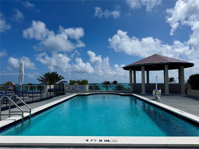 Building Photo - 7330 Ocean Terrace