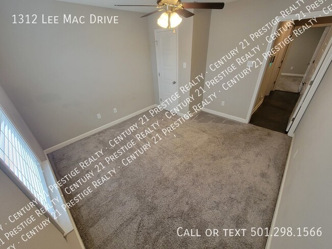 Building Photo - 1312 Lee Mac Dr