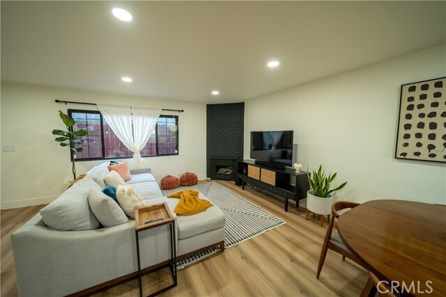 Building Photo - 4229 W Rosecrans Ave