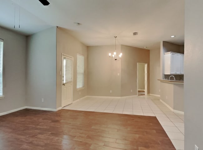 Building Photo - 3204 Black Ln
