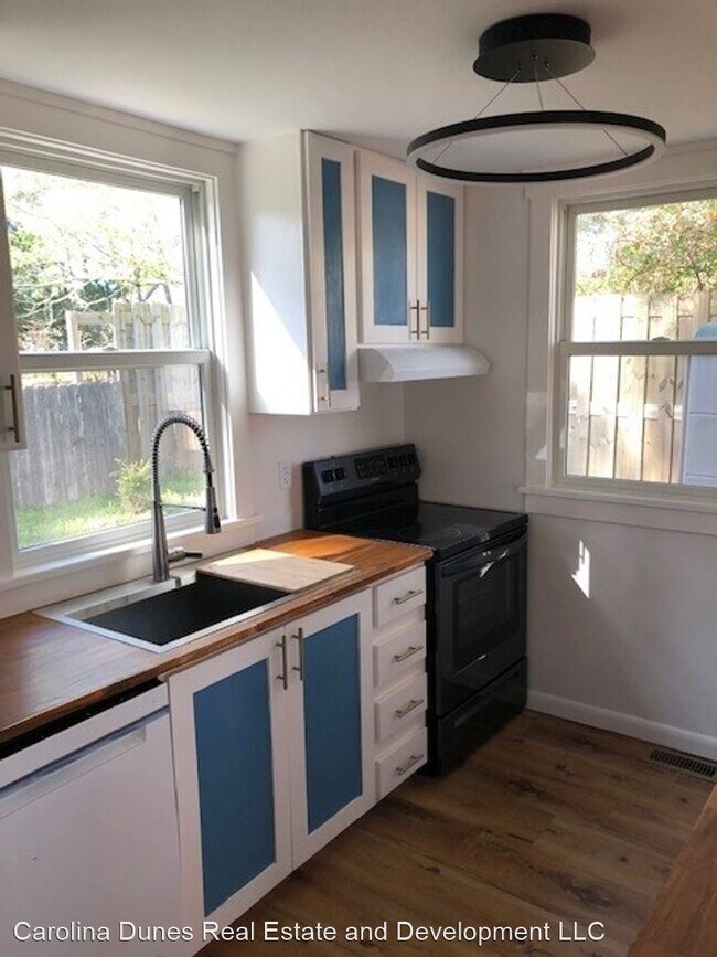 1 br, 1 bath House 107 B Etheridge Road 107 Etheridge Rd Manteo NC 27954 Apartment Finder