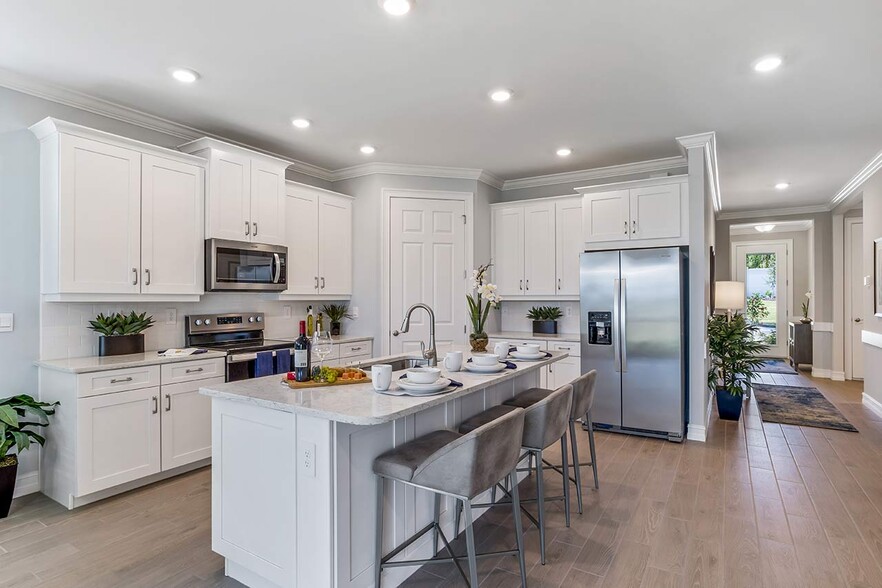 Kitchen - 748 Ravello Blvd