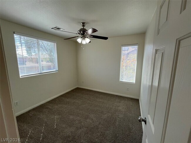 Building Photo - 1712 Newquay Commons Ave