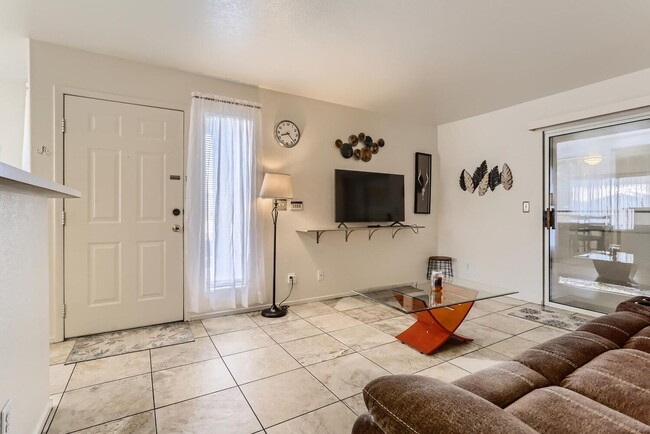 Building Photo - FULLY FURNISHED 2 bedroom condo near UNLV!