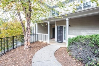 Building Photo - 8102 Woodland Ln