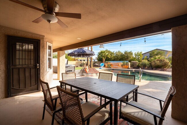 Building Photo - 6235 E Thunderbird Rd