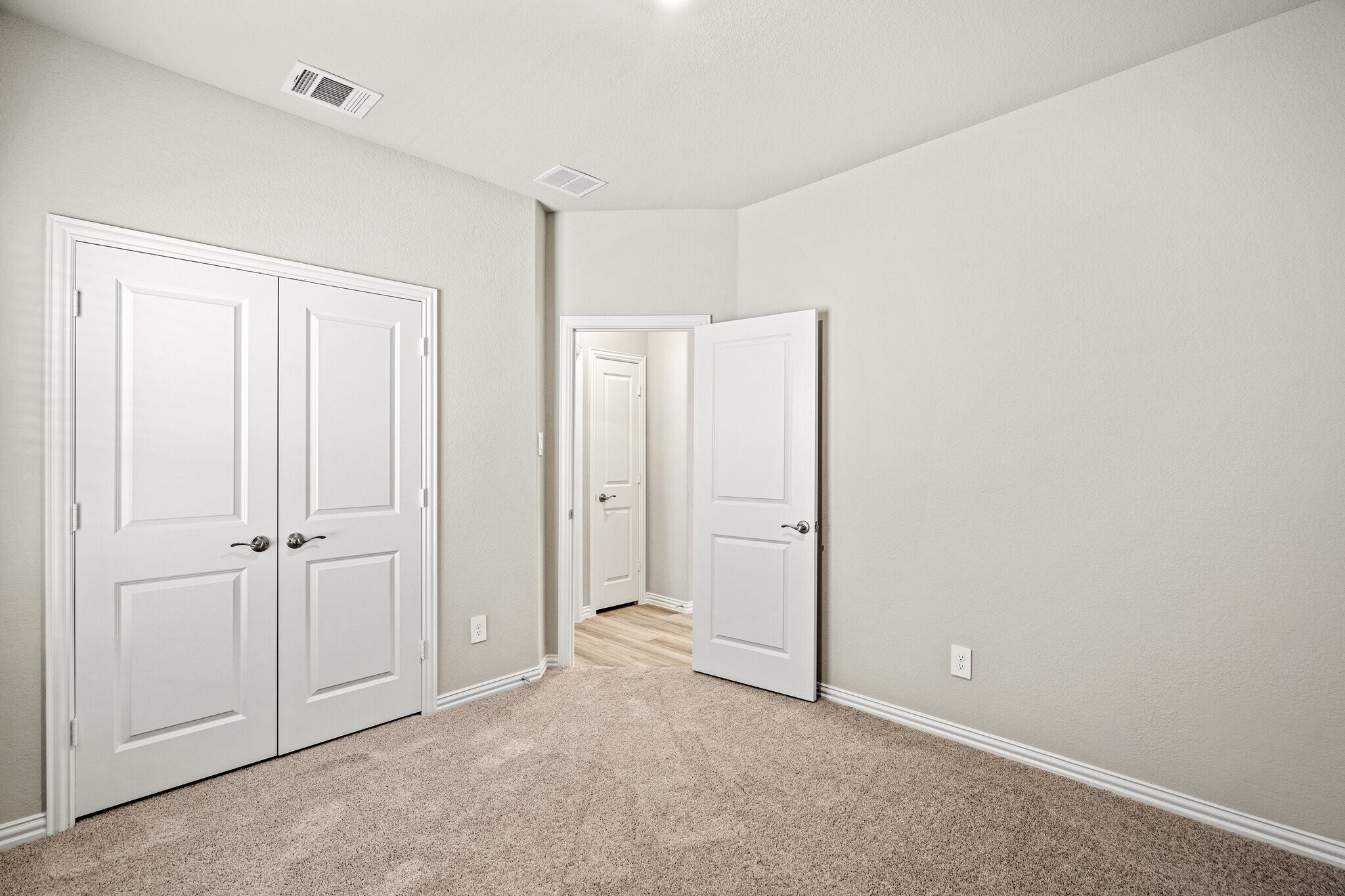 Building Photo - 3300 Sedge Grass Dr
