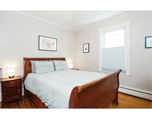 Building Photo - 451 Franklin St