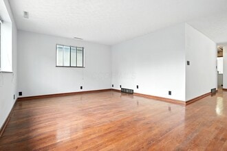 Building Photo - 295 E Whittier St