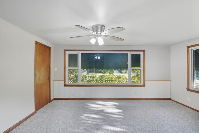 Building Photo - 1644 S Knoxville Ave