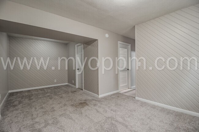 Building Photo - Beautifully Remodeled 3 Bedroom / 1.5 Bath Home | Millard