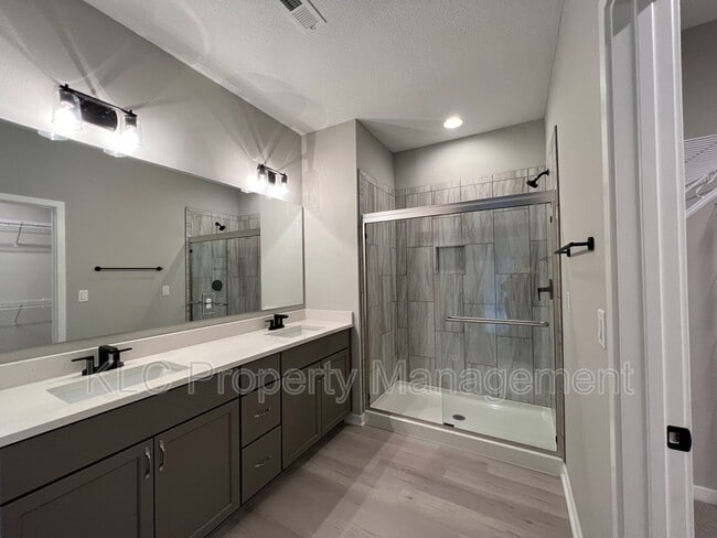 Building Photo - 8951 Calpurnia Dr
