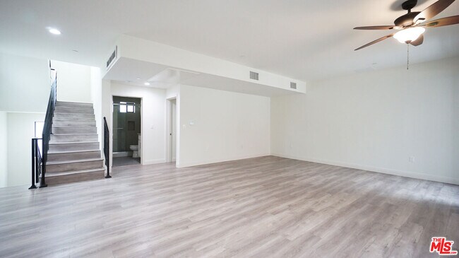 Building Photo - 14403 Tiara St
