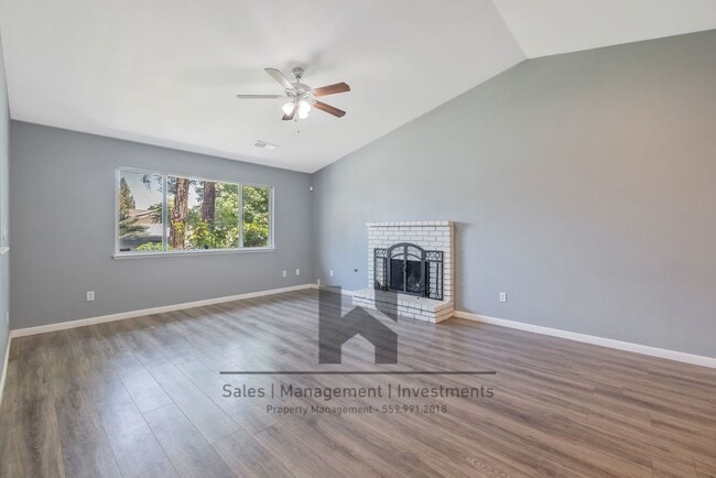 Building Photo - 1637 Paradise Ave