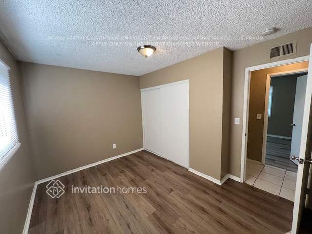 Building Photo - 10480 Hole Ave