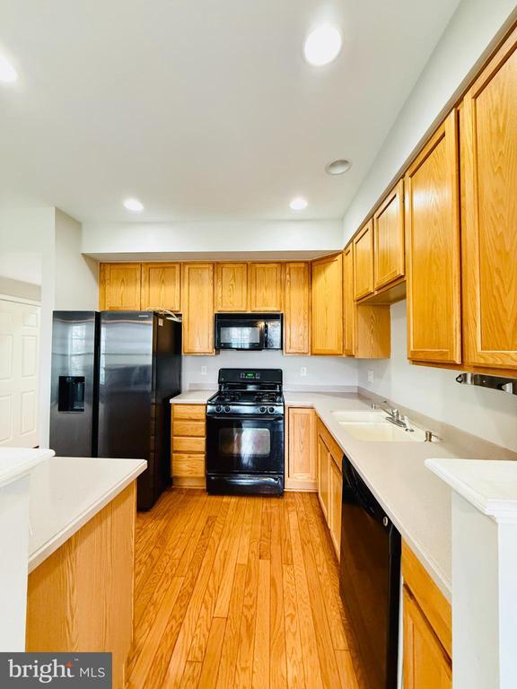 Building Photo - 47 Peppermint Dr