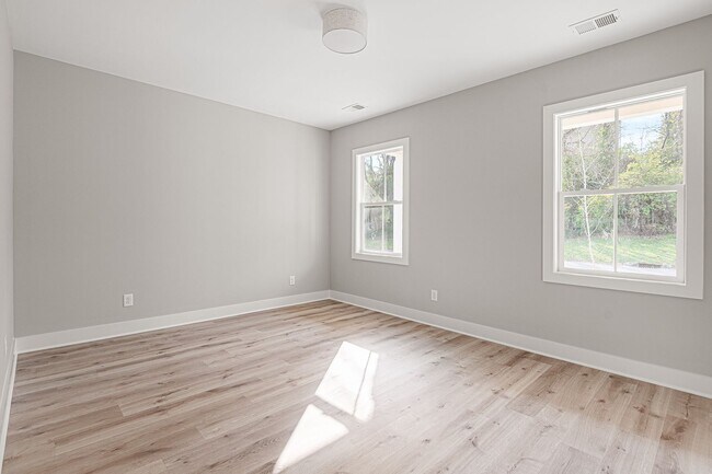 Building Photo - New Construction: 3 bed/2 bath Home in the Brentwood/Nippers Corner neighborhood, One Car Garage