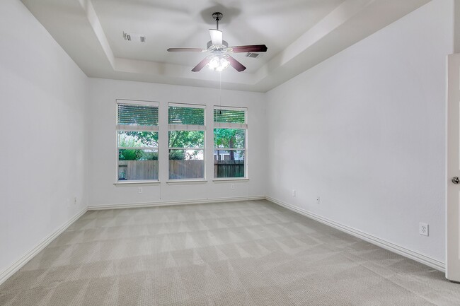 Building Photo - 27 Frontera Cir