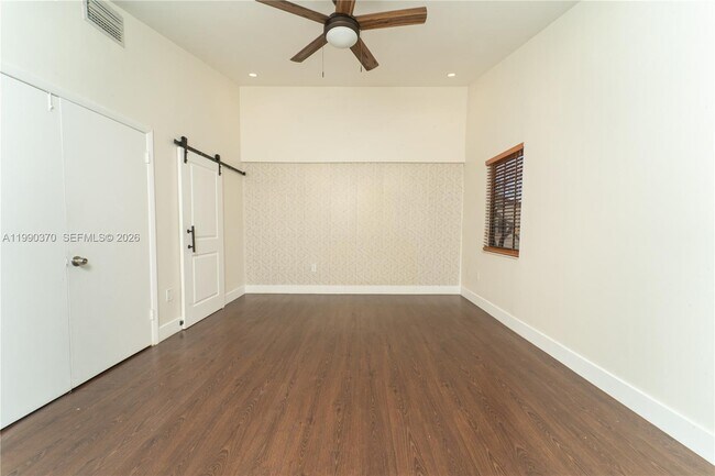 Building Photo - 11229 SW 132nd Ct W