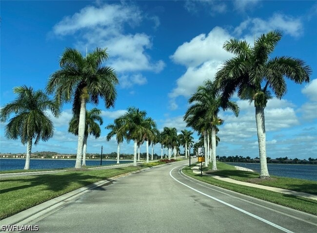Building Photo - 10020 Siesta Bay Dr