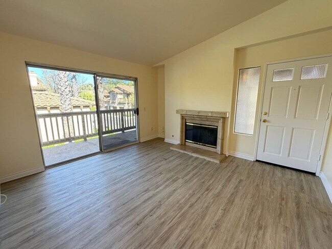 Building Photo - BEAUTIFULLY REFRESHED UPPER-LEVEL CONDO WITH GARAGE & RESORT-STYLE AMENITIES