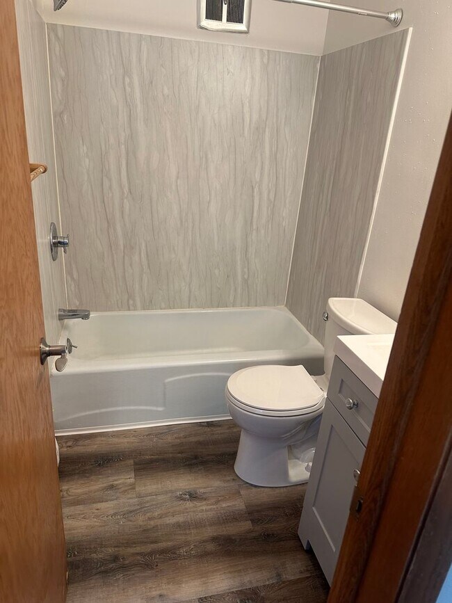 Building Photo - One Bedroom