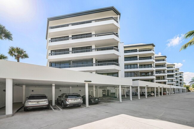 Building Photo - 120 S Ocean Blvd