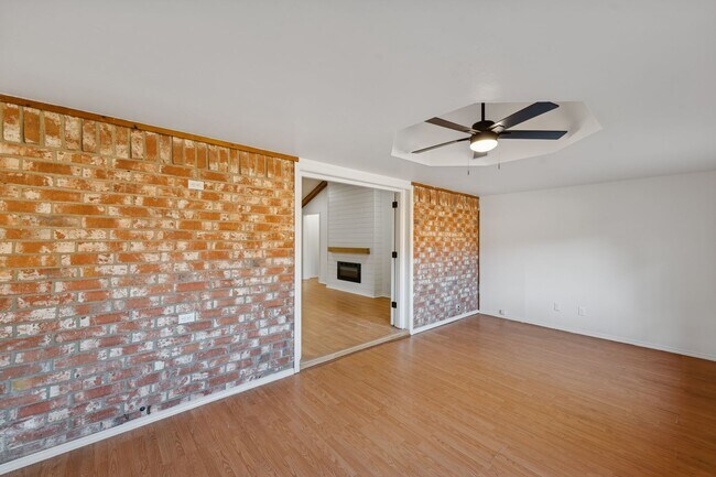 Building Photo - Modern Comfort, Warm Vibes Mission Gem