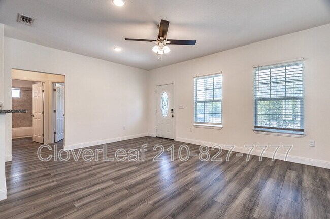 Building Photo - 5707 Midcrown Dr