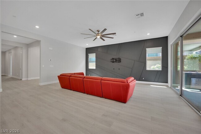 Building Photo - 265 Agnew St