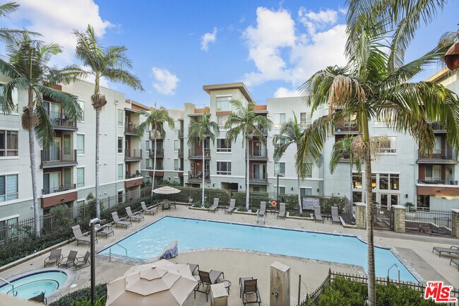 Building Photo - 100 S Alameda St