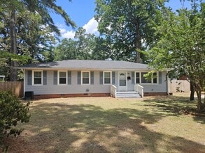 Building Photo - 1818 Cherokee Dr