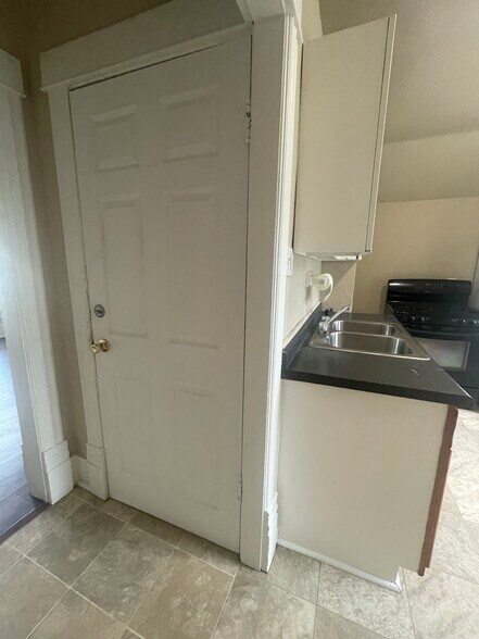 Main Entry between Kitchen/Living - 196 E 9th St