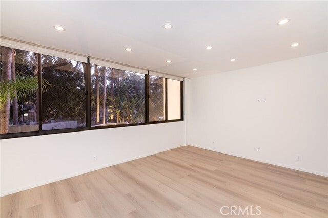 Building Photo - 345 Pioneer Dr