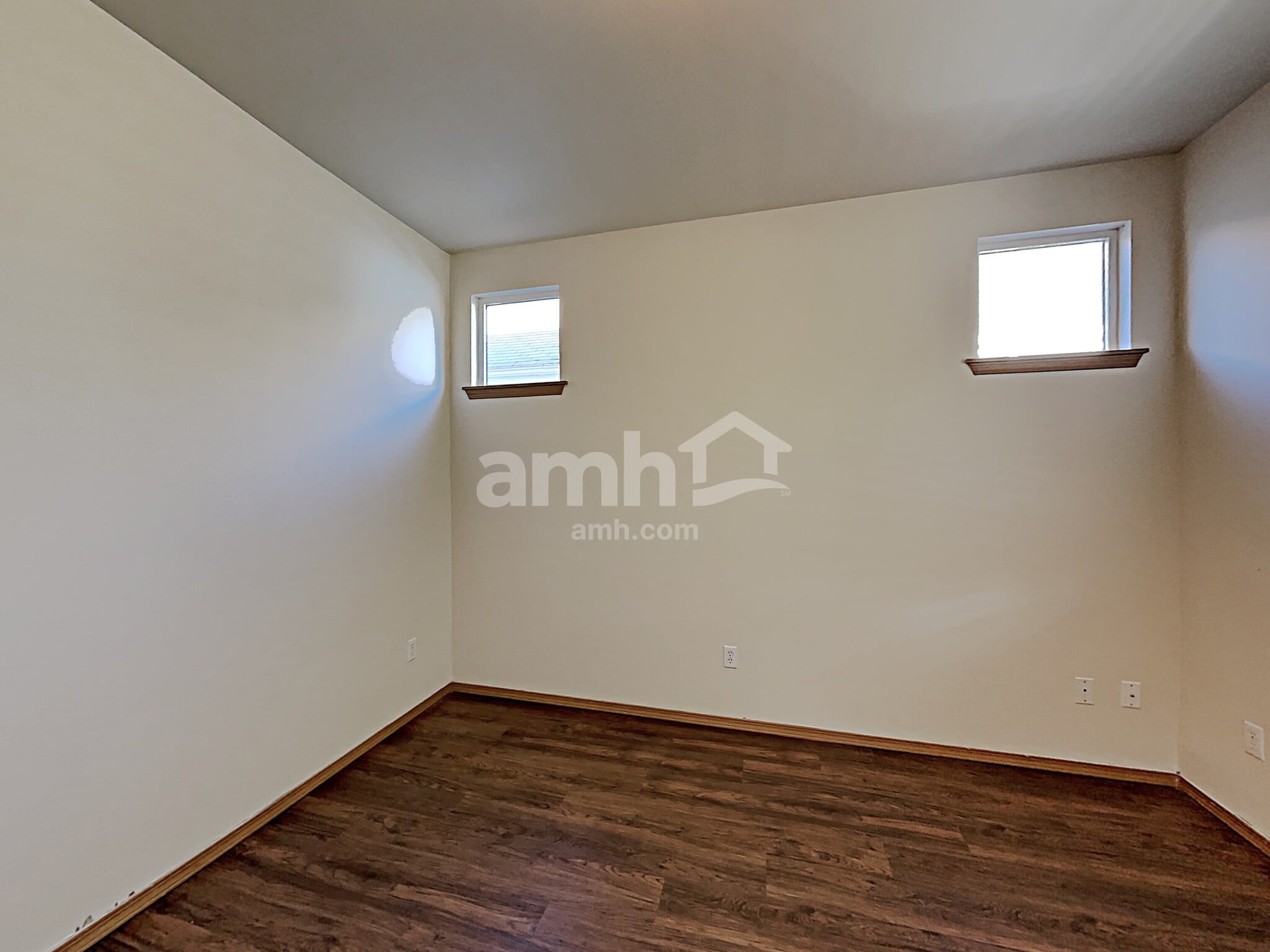 Building Photo - 2808 6th St SE