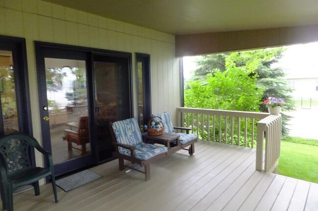 Building Photo - 2012 Quail Ct