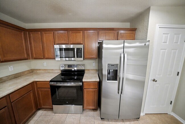 Building Photo - Move-in Ready 3-Bedroom Home Near Lackland AFB - Realtor Commission: $500