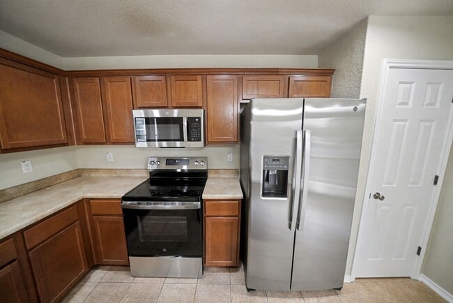 Building Photo - Move-in Ready 3-Bedroom Home Near Lackland...
