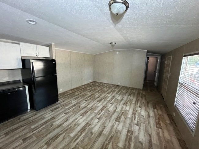 Building Photo - 291 Private Rd 6420