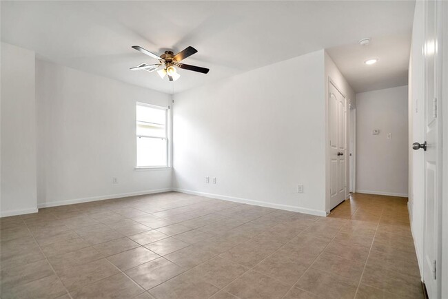 Building Photo - 26692 Pools Creek Dr